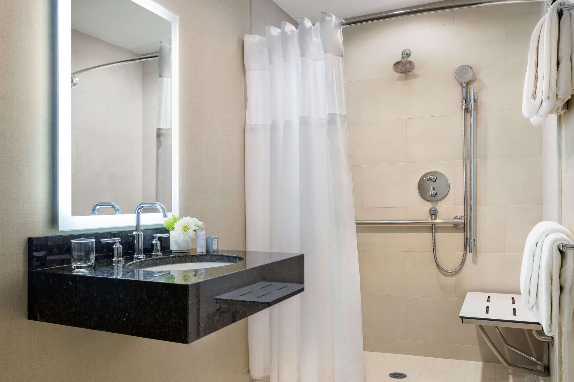The Shelburne Sonesta New York Hotel Room photo
